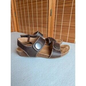 Comfortiva Women's Gwen Sandal Brown Leather Memory Foam Footbed US 7.5